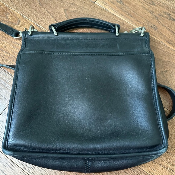 Authentic Vintage Coach Willis with nickel  hardware - Picture 7 of 8